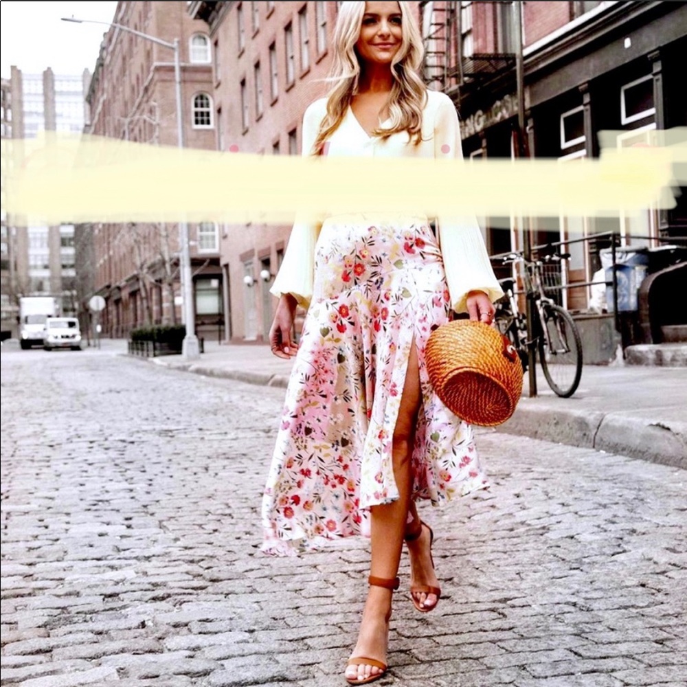 Brand new floral print Zara skirt size XS